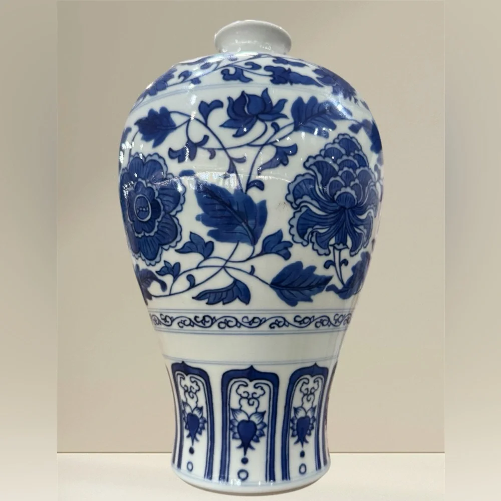 Chinese, Asian, Antique Blue and White Floral Meiping Dynasty Porcelain Vase